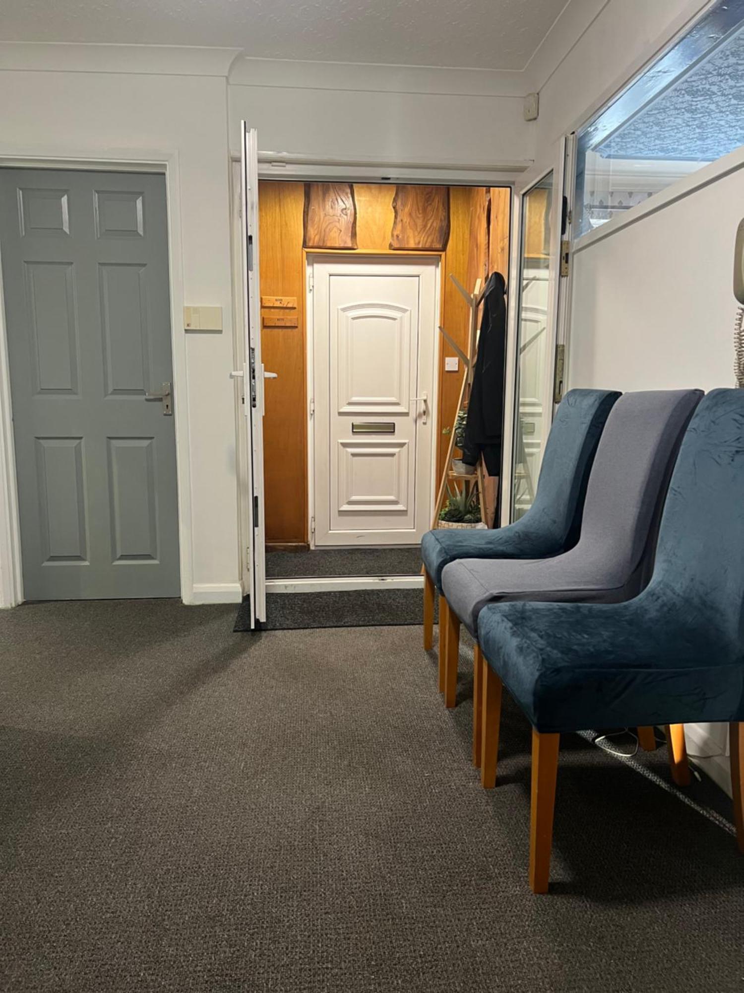 Double Room At The Bungalow With Shared Shower Room 케터링 외부 사진